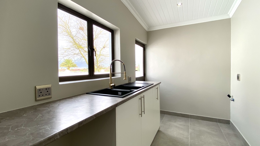 3 Bedroom Property for Sale in Laaiplek Western Cape